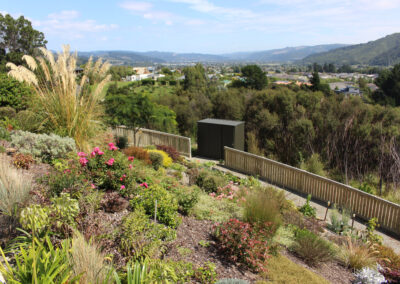 Gorgeous landscaping going down a hill, by Quadrille Construction